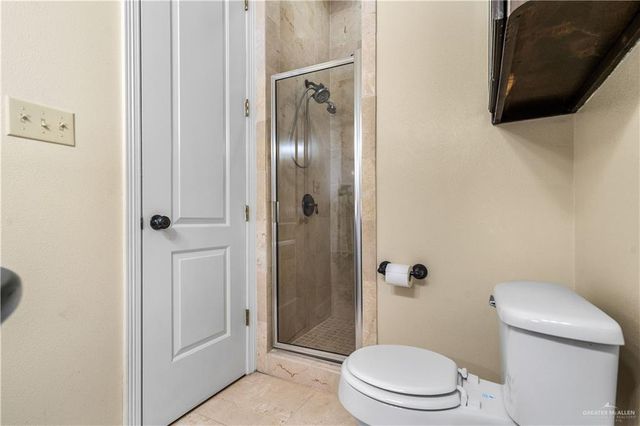 2806 Woods Drive South, Edinburg, TX 78542