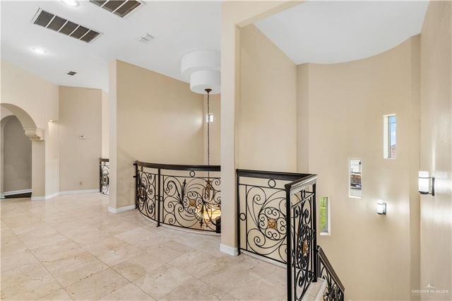 2806 Woods Drive South, Edinburg, TX 78542