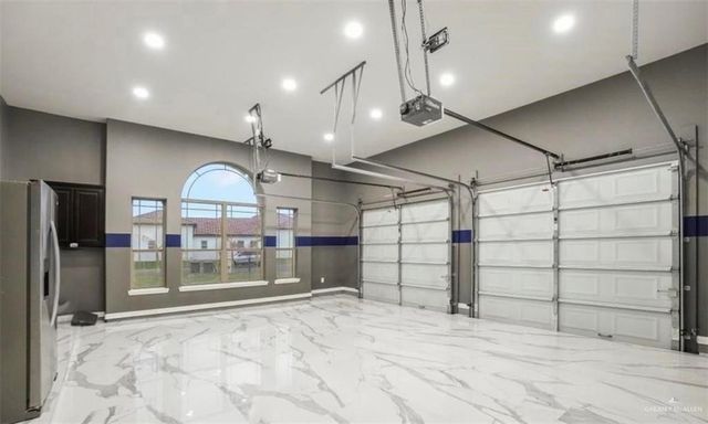 2806 Woods Drive South, Edinburg, TX 78542