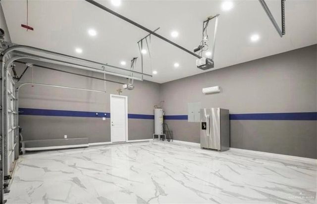 2806 Woods Drive South, Edinburg, TX 78542