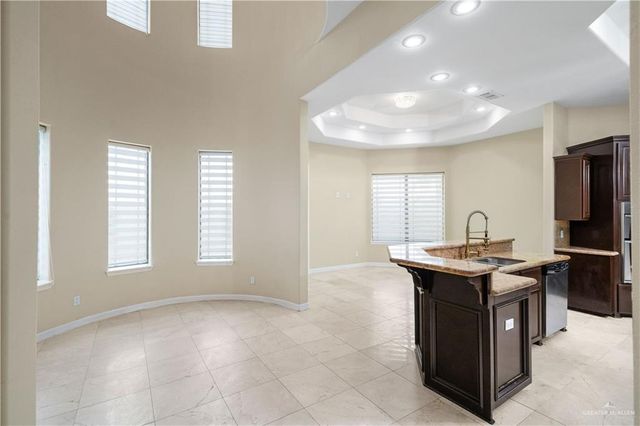 2806 Woods Drive South, Edinburg, TX 78542