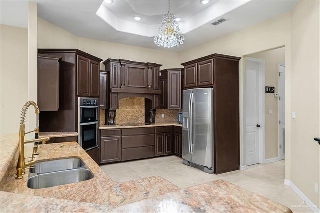 2806 Woods Drive South, Edinburg, TX 78542