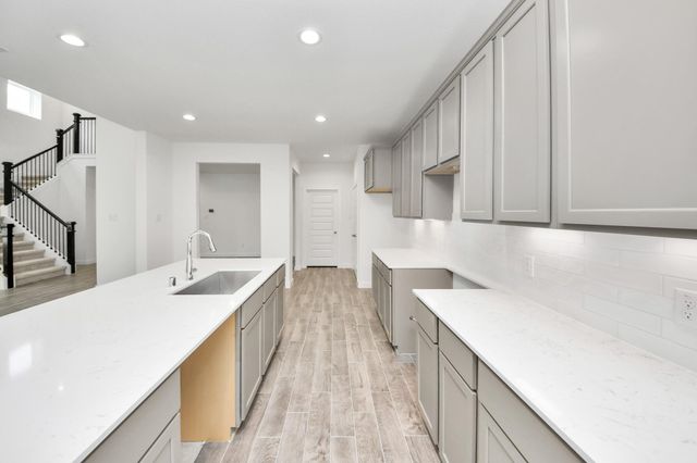 1021 Golden Glow Path, Magnolia, TX 77355