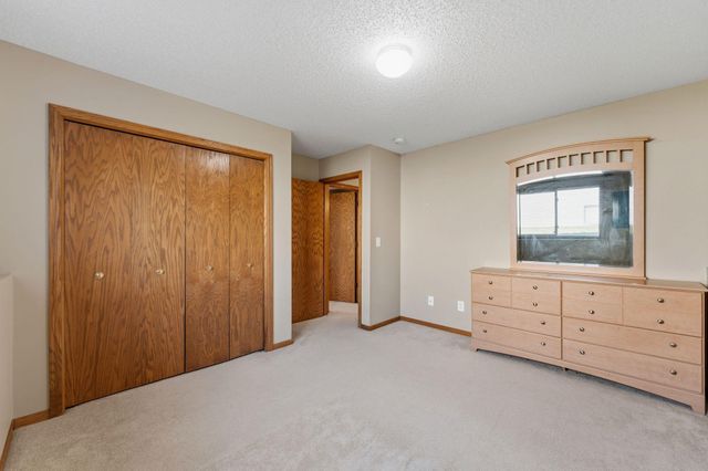 496 Braeburn Drive, Shakopee, MN 55379