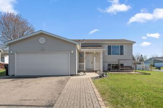 496 Braeburn Drive, Shakopee, MN 55379