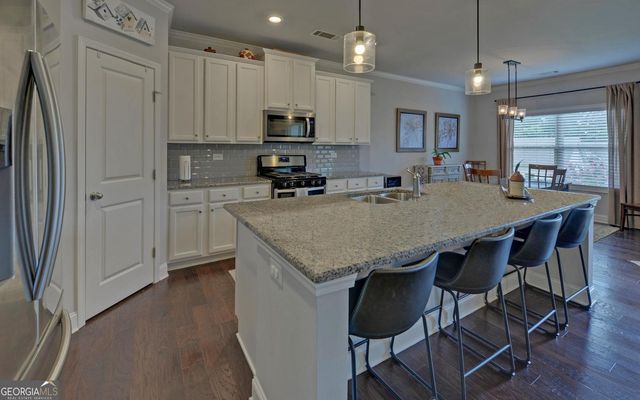 4323 Clubside Drive, Gainesville, GA 30504