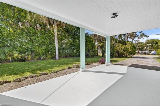 21 E Mariana AVE, North Fort Myers, FL 33917