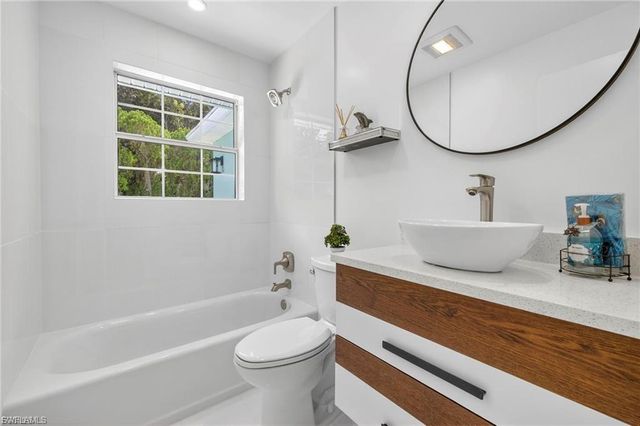 21 E Mariana AVE, North Fort Myers, FL 33917