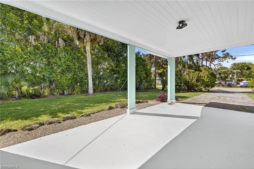 21 E Mariana AVE, NORTH FORT MYERS, FL 33917 — photo 3