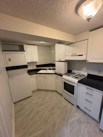 8935 Pine Bluff Court, Eden Prairie, MN 55347