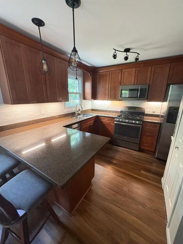8935 Pine Bluff Court, Eden Prairie, MN 55347