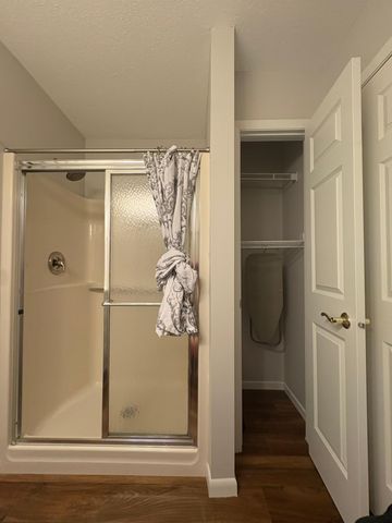 8935 Pine Bluff Court, Eden Prairie, MN 55347