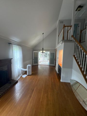 8935 Pine Bluff Court, Eden Prairie, MN 55347
