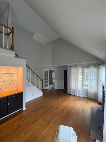 8935 Pine Bluff Court, Eden Prairie, MN 55347