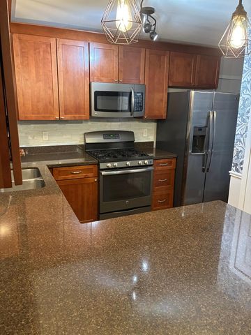 8935 Pine Bluff Court, Eden Prairie, MN 55347
