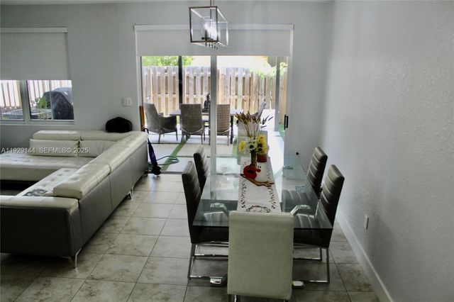 1463 SE 24 ter, Homestead, FL 33035