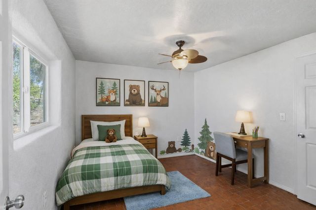 20 Entrada Martinez, Corrales, NM 87048