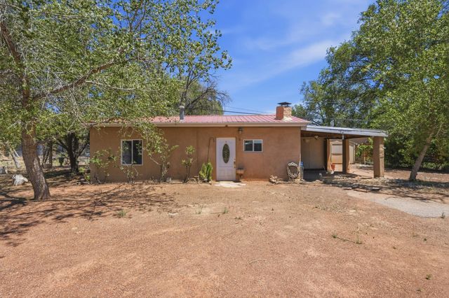 20 Entrada Martinez, Corrales, NM 87048