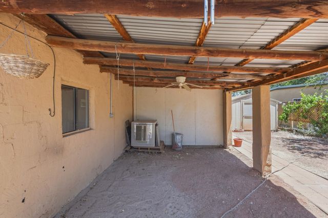 20 Entrada Martinez, Corrales, NM 87048