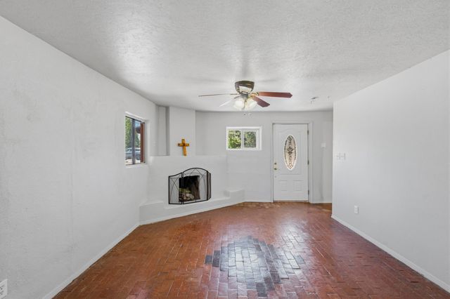 20 Entrada Martinez, Corrales, NM 87048