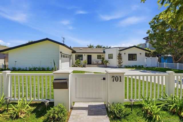701 Balboa Ave, Coronado, CA 92118