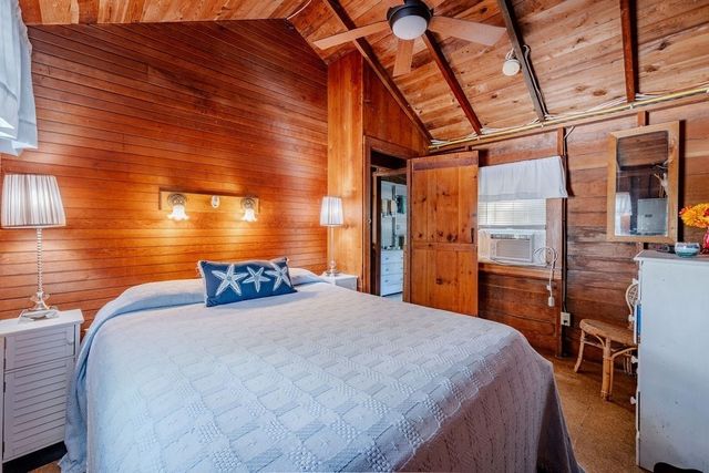 1937 State Highway Route 6 E, Wellfleet, MA 02667