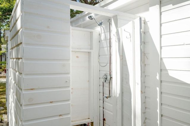 1937 State Highway Route 6 E, Wellfleet, MA 02667