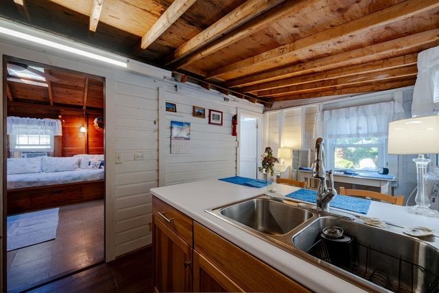 1937 State Highway Route 6 E, Wellfleet, MA 02667