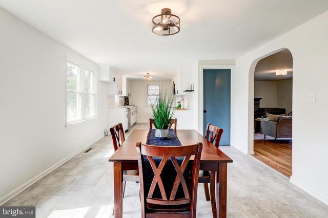 99 GARFIELD DR, Carlisle, PA 17015