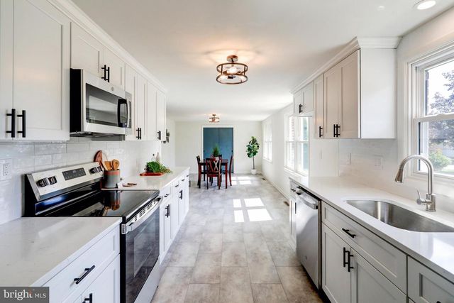 99 GARFIELD DR, Carlisle, PA 17015