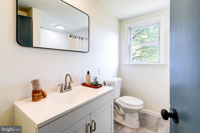 99 GARFIELD DR, Carlisle, PA 17015