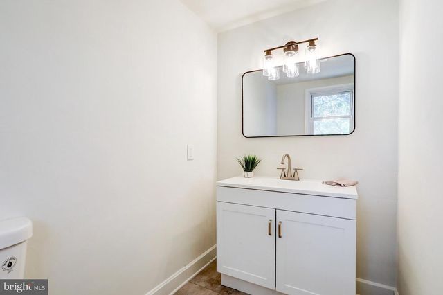 99 GARFIELD DR, Carlisle, PA 17015