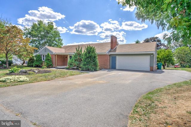 99 GARFIELD DR, Carlisle, PA 17015