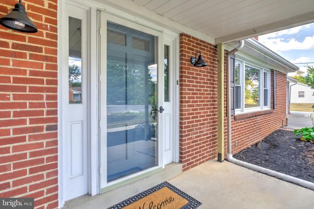 99 GARFIELD DR, Carlisle, PA 17015