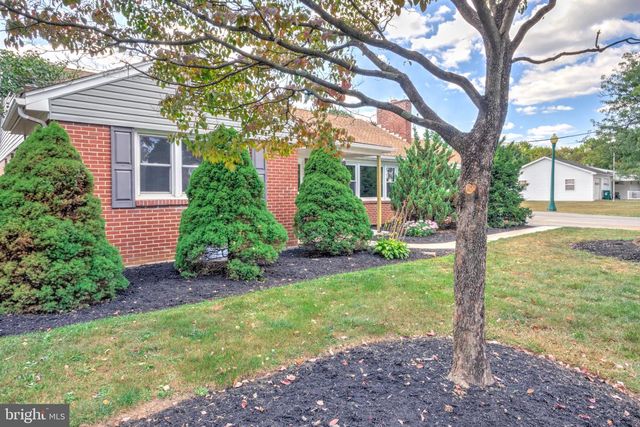 99 GARFIELD DR, Carlisle, PA 17015