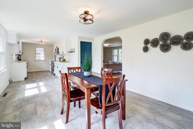 99 GARFIELD DR, Carlisle, PA 17015