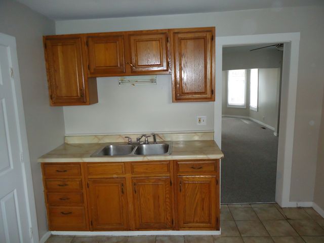 12438 MAPLE Avenue, Blue Island, IL 60406