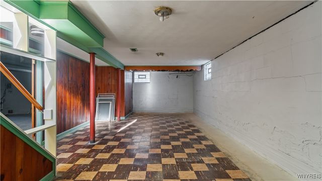 17 Belmont Drive, West Seneca, NY 14224