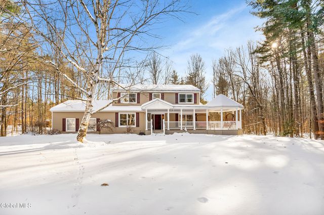 6 Bishops Court, Queensbury, NY 12804