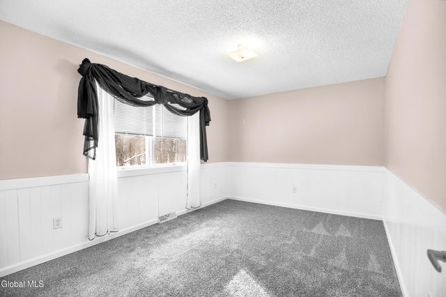 6 Bishops Court, Queensbury, NY 12804