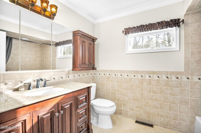 6 Bishops Court, Queensbury, NY 12804