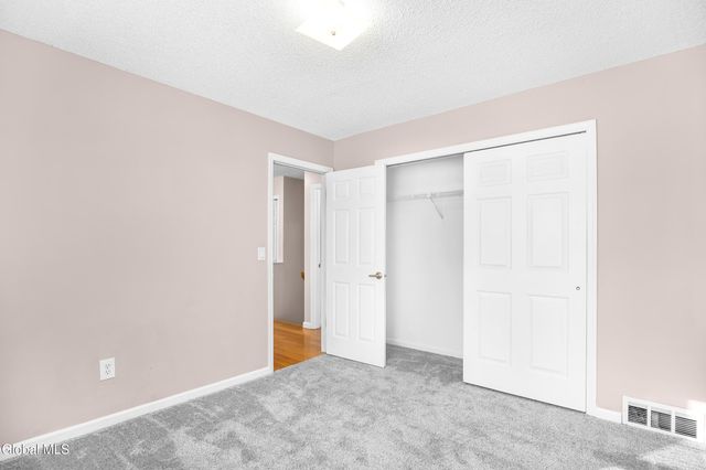 6 Bishops Court, Queensbury, NY 12804