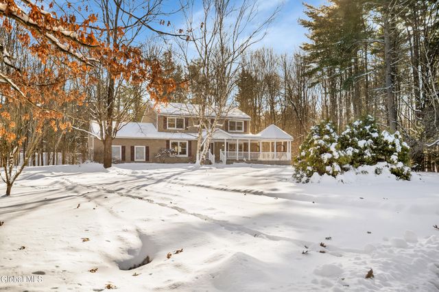 6 Bishops Court, Queensbury, NY 12804