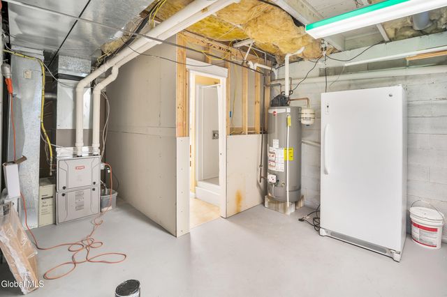 6 Bishops Court, Queensbury, NY 12804