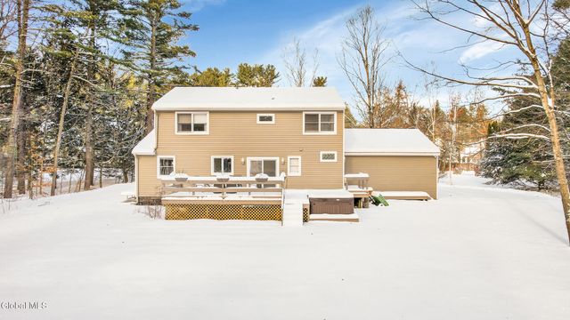 6 Bishops Court, Queensbury, NY 12804