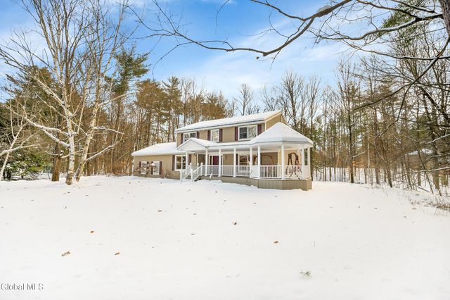 6 Bishops Court, Queensbury, NY 12804