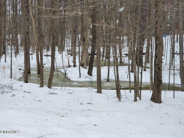 6 Bishops Court, Queensbury, NY 12804