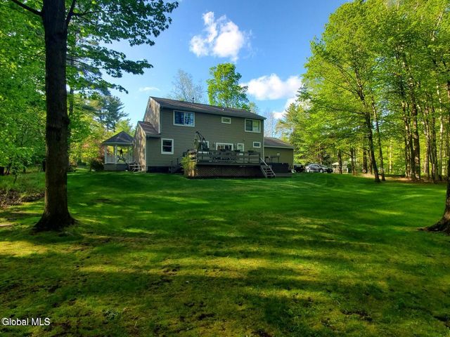 6 Bishops Court, Queensbury, NY 12804