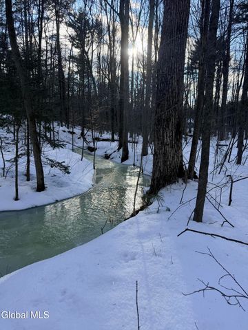 6 Bishops Court, Queensbury, NY 12804