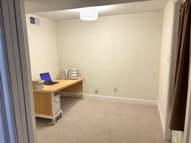 875 E Broadway 1, Boston, MA 02127